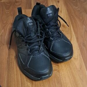 New Balance 626Slip Resistant, Non- Marking, Oil Resistant Black. Needs Insoles.
